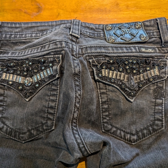 Miss me Capris - Picture 2 of 4